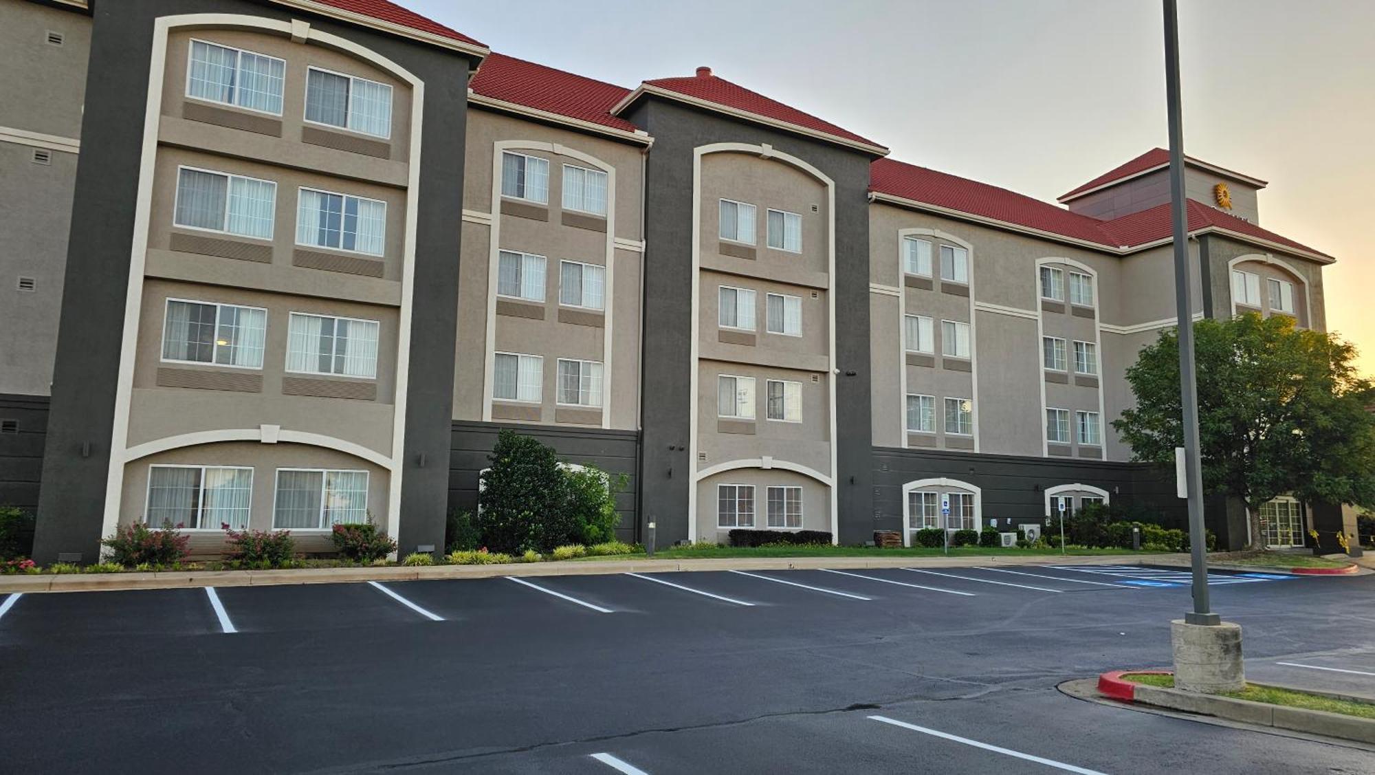 La Quinta By Wyndham Lawton / Fort Sill Exterior photo